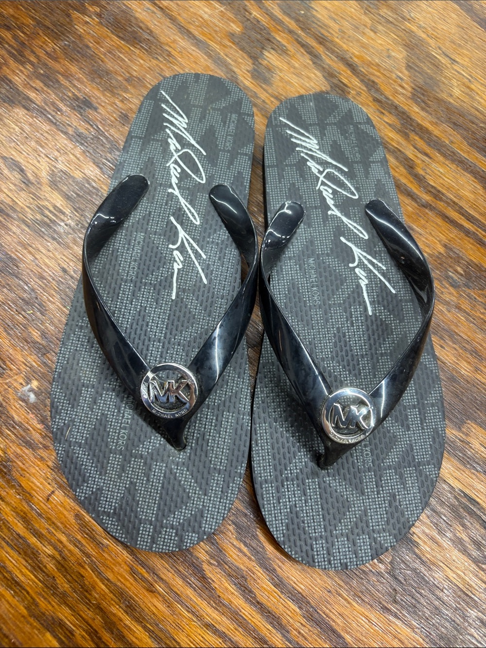 Michael Kors Black Women's MK Logo Flip Flops with Patterned Footbed